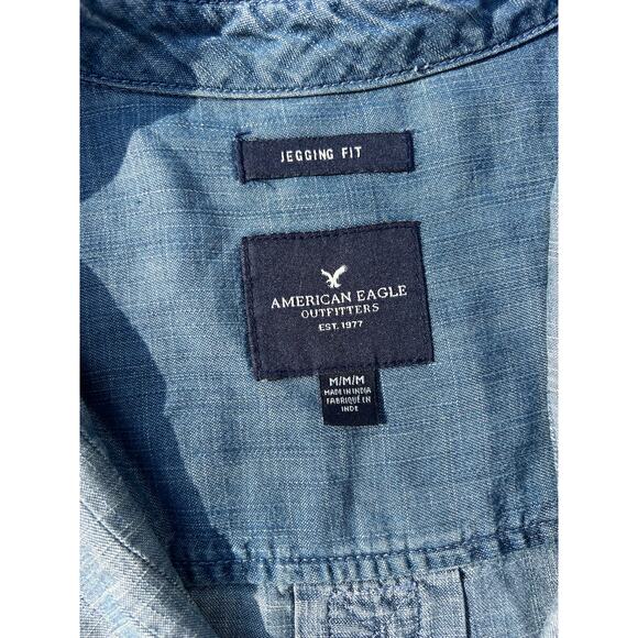 American Eagle Blouse Women Size‎ Medium Denim Jegging Fit Pleat Front Shirt - Picture 5 of 7